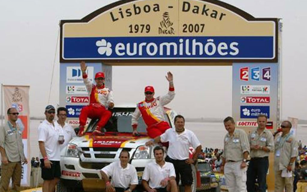 La Dakar 2019 è alle porte. A gennaio riparte una delle gare più pazze del mondo.

Noi abbiamo chiesto a qualcuno che di Parigi-Dakar ne ha fatte 10, di raccontarci la sua esperienza.