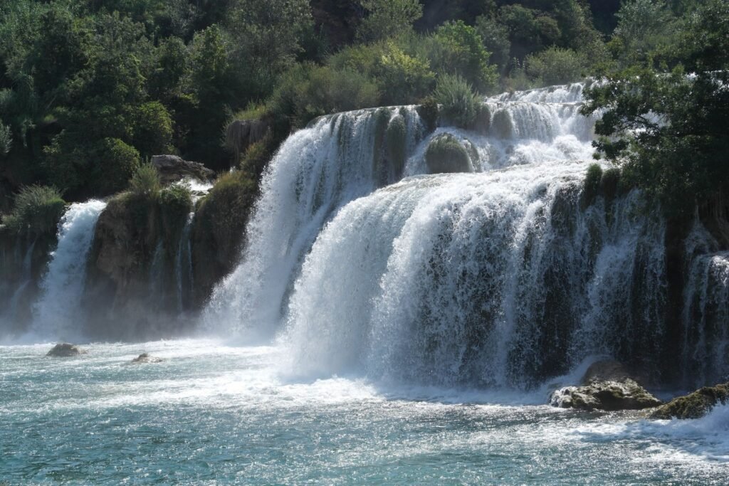 Cascate